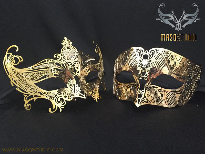 Luxury Venetian Couple Serena Gold Masquerade Mask Set