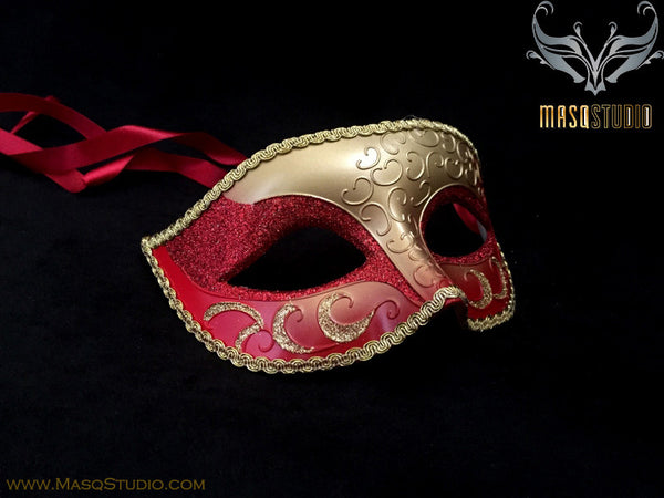 Men's Gold Masquerade ball eye mask